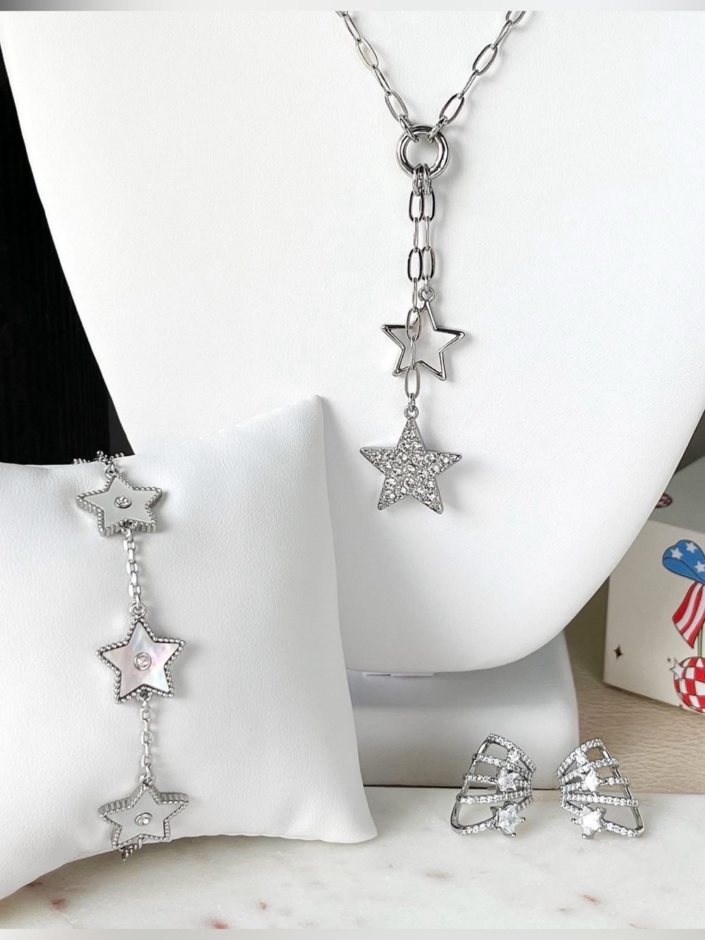 Park Lane 🩶 Madison Sparkle Box Earrings Silver NIB - Picture 4 of 6